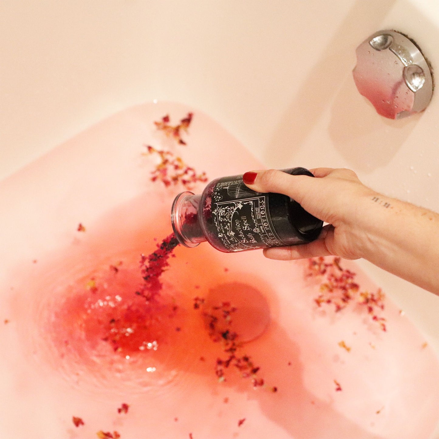 Bath Spell Potion & Amethyst Crystal Amulet - Seduction